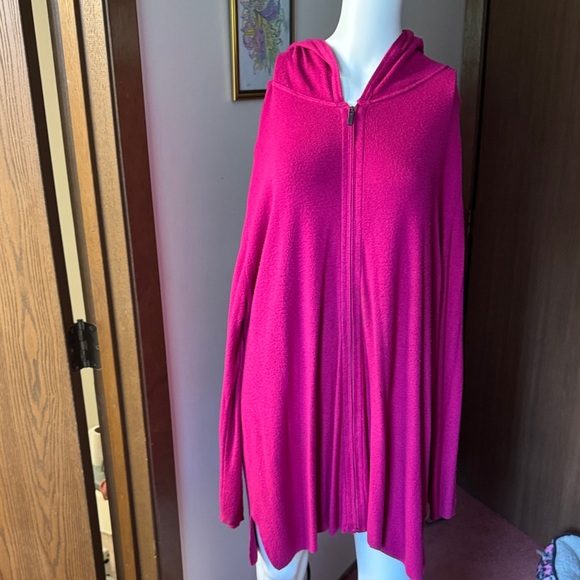 Elena Miro Vibrant Pink Hooded Poncho - Picture 1 of 4